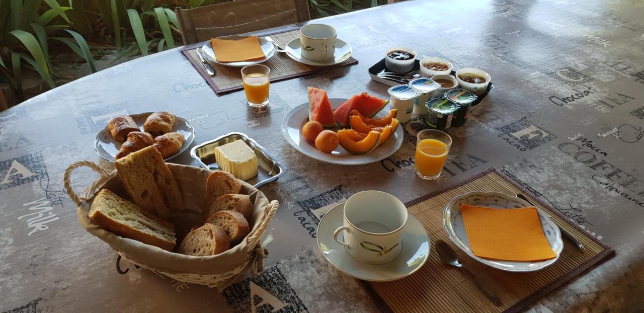 Bed and Breakfast L'Australe Larroque-Toirac Exterior foto